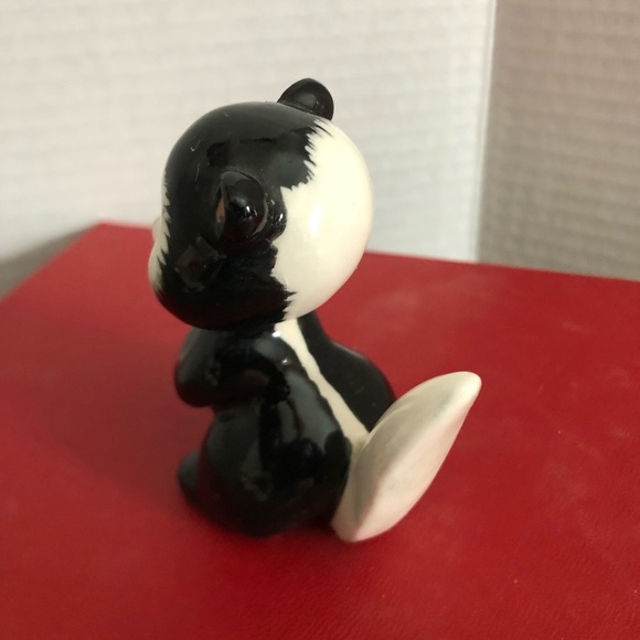 Vtg Anthropomorphic Skunk Figurine - Picture 5 of 12